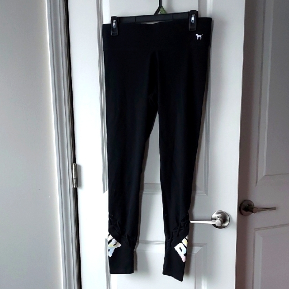 Victoria's Secret Black Yoga Leggings with White Print Medium